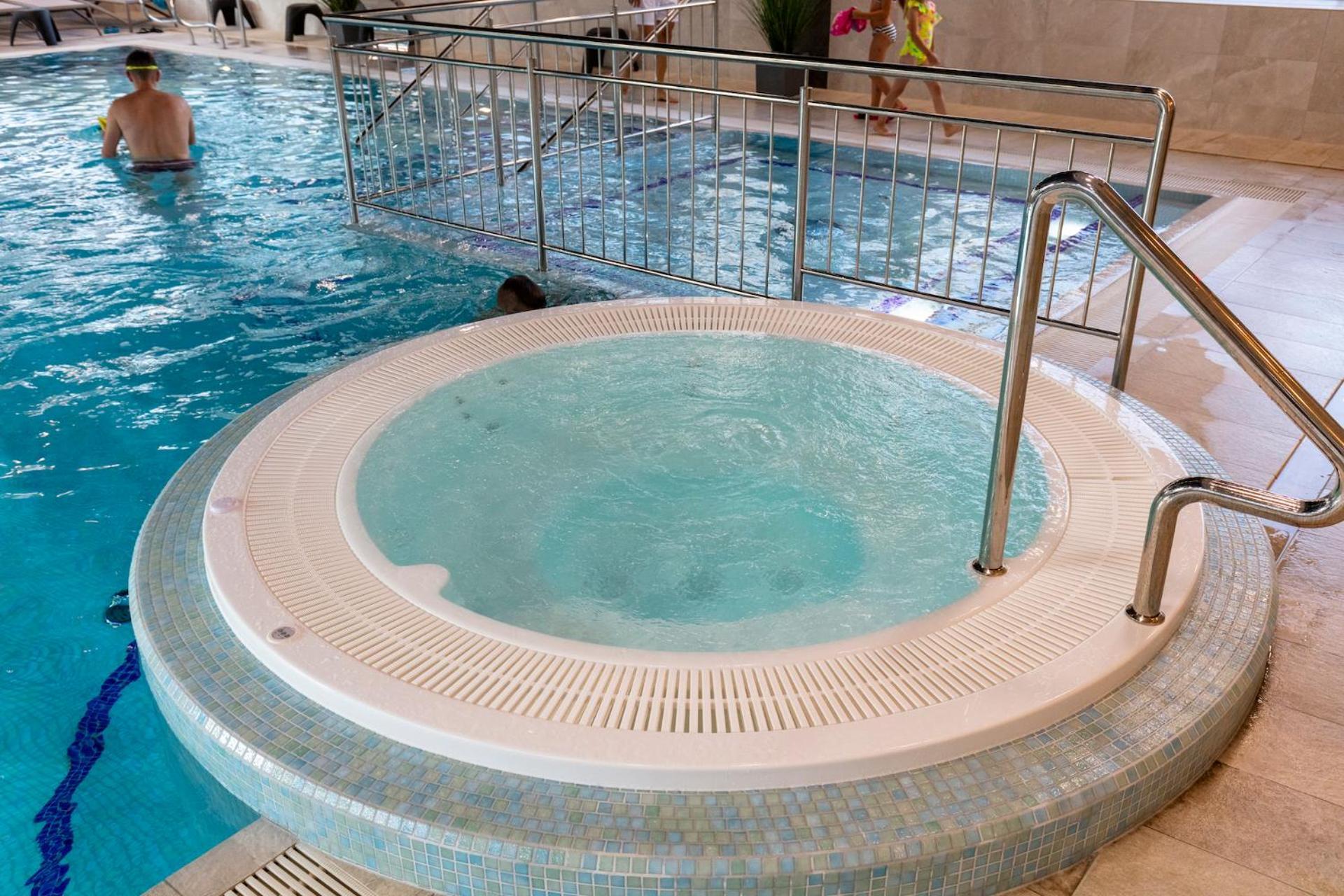 6m Klifowa W Cenie Basen, Jacuzzi, Silownia, Sala Zabaw, Free Private Parking Rewal